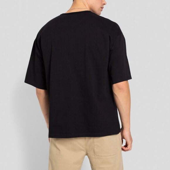 BNWT Revolution of 1995 - Men's Boxy Fit Black Organic Cotton T-Shirt - Picture 3 of 6